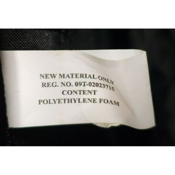 Incase City Duffel Laptop Bag With Adjustable Strap & Multiple Pockets, Gray - Picture 6 of 15